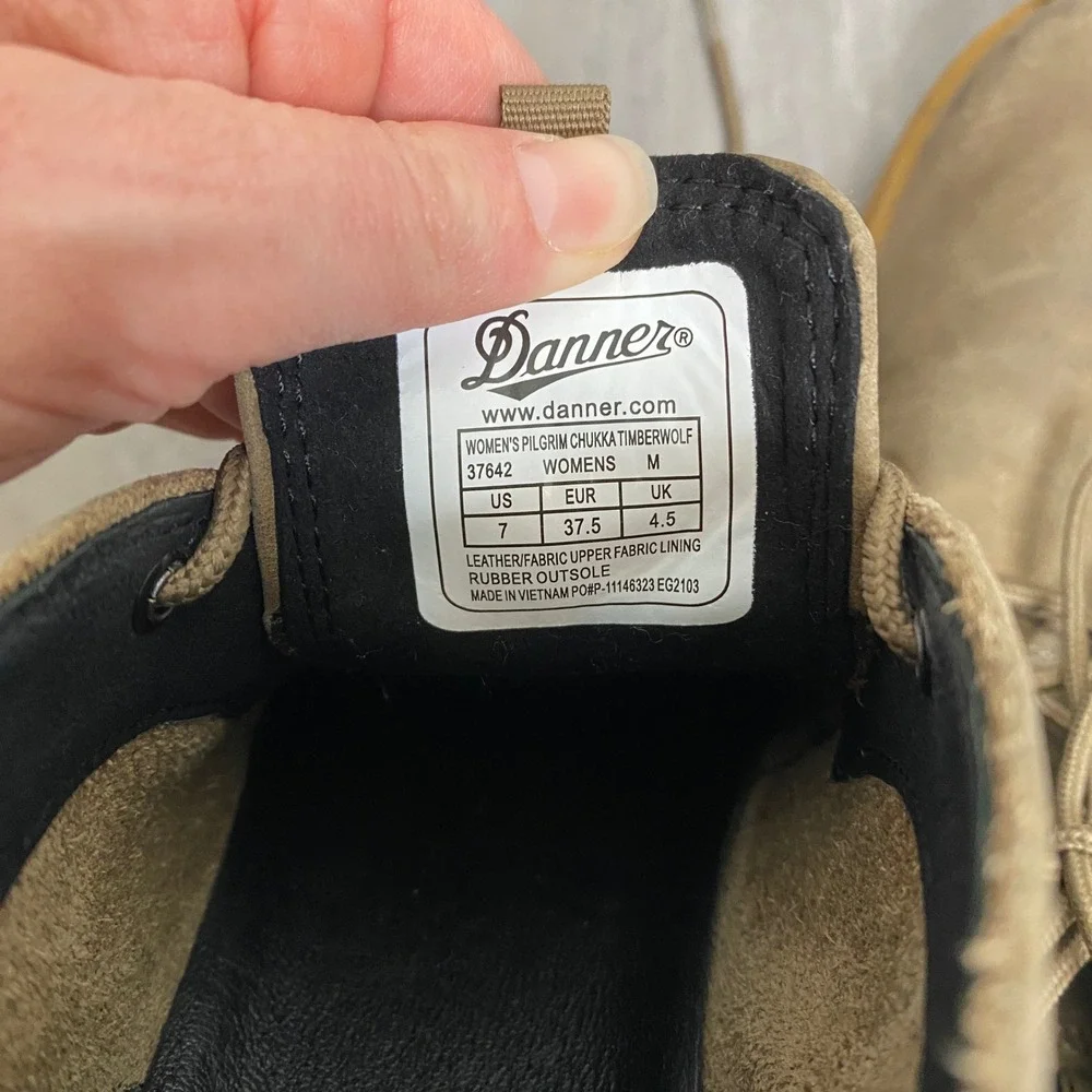 Danner Women Pilgrim Chukka Timberwolf Suede‎ Ankle Boots Size 7